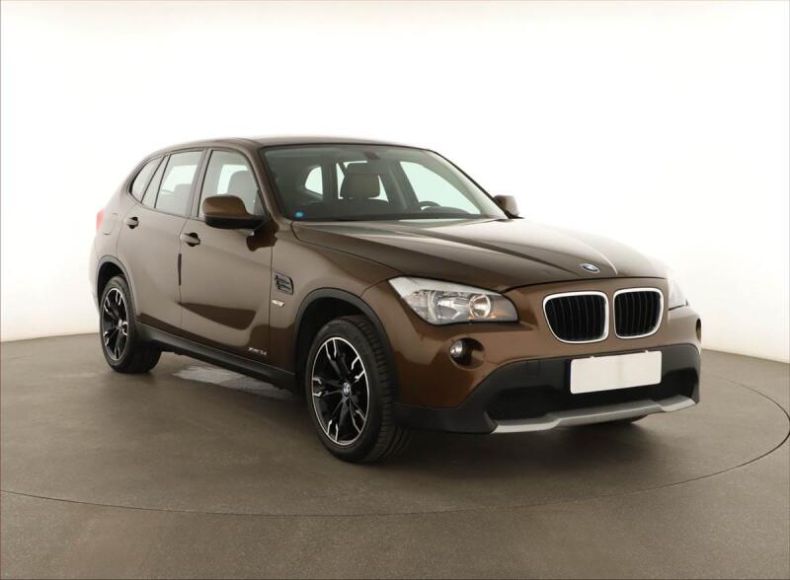 BMW X1 - hlavní foto