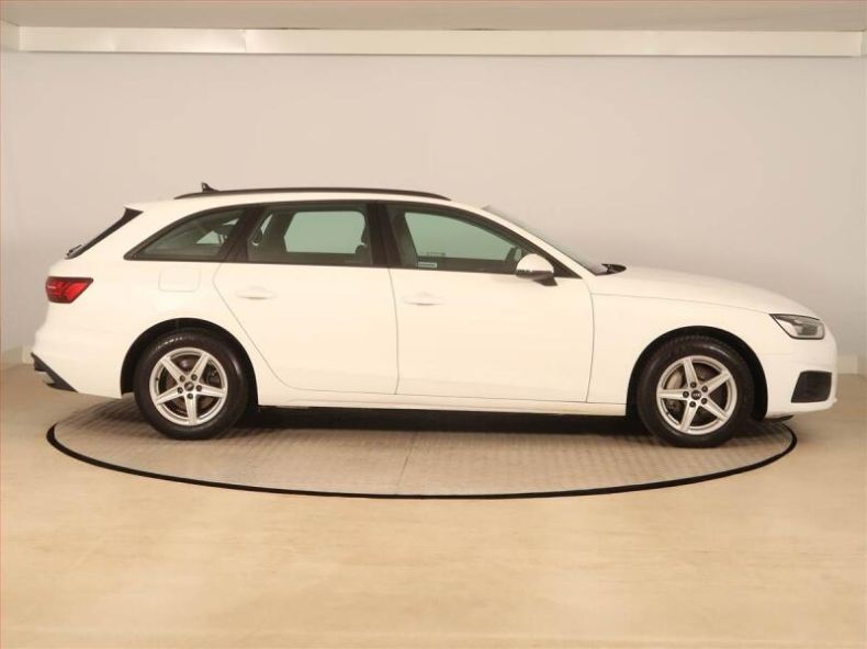 Audi A4 - hlavní fotka