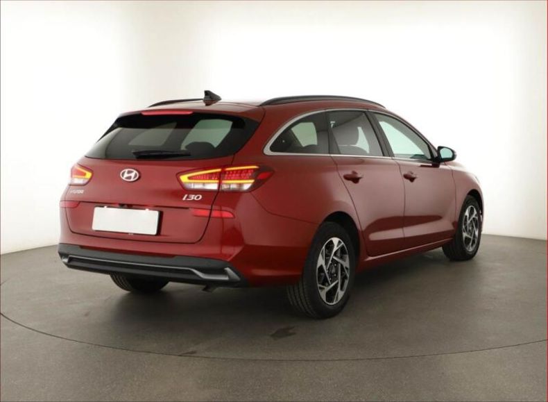 Hyundai i30 - hlavní fotka