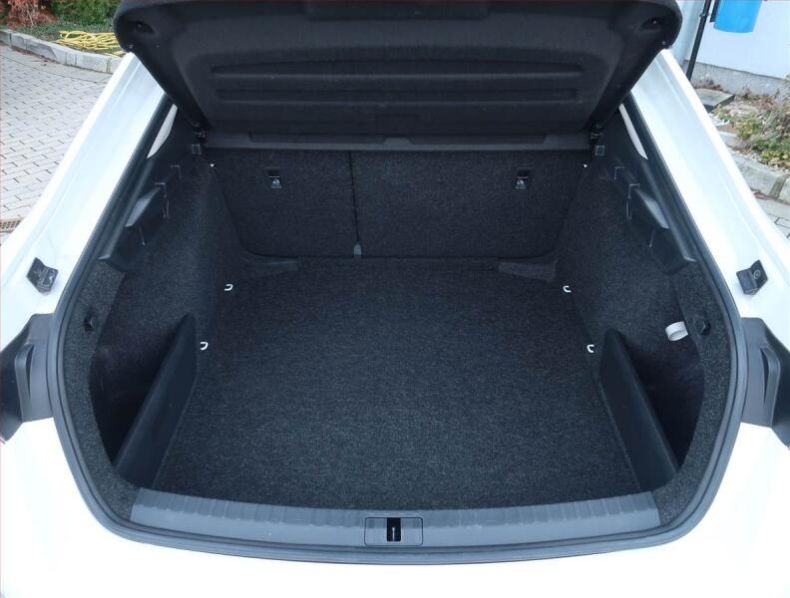 Škoda Octavia - hlavní fotka