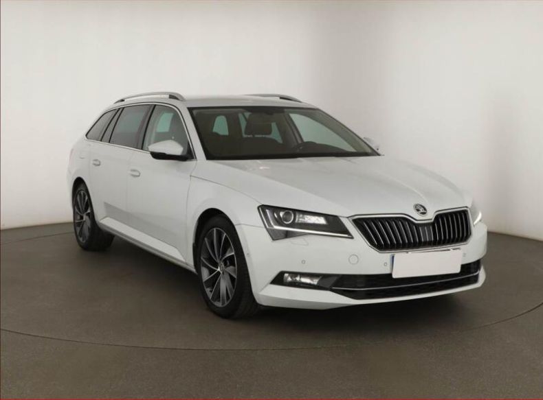 Škoda Superb - hlavní fotka