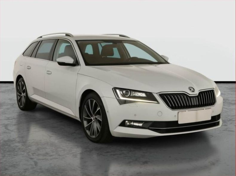 Škoda Superb - hlavní foto