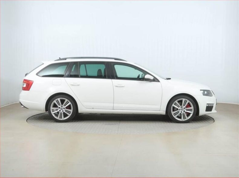 Škoda Octavia - hlavní fotka