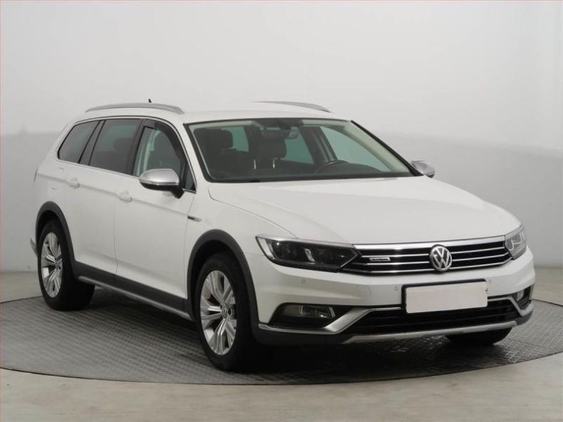 Volkswagen Passat - hlavní foto