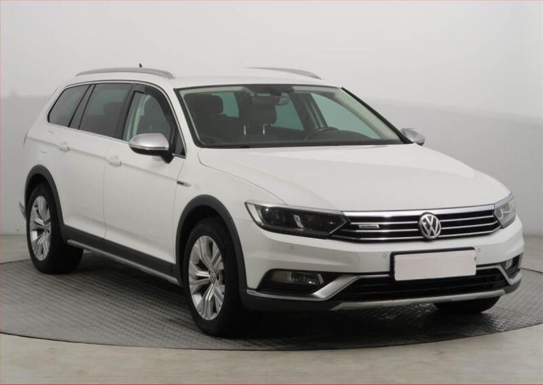 Volkswagen Passat - hlavní foto