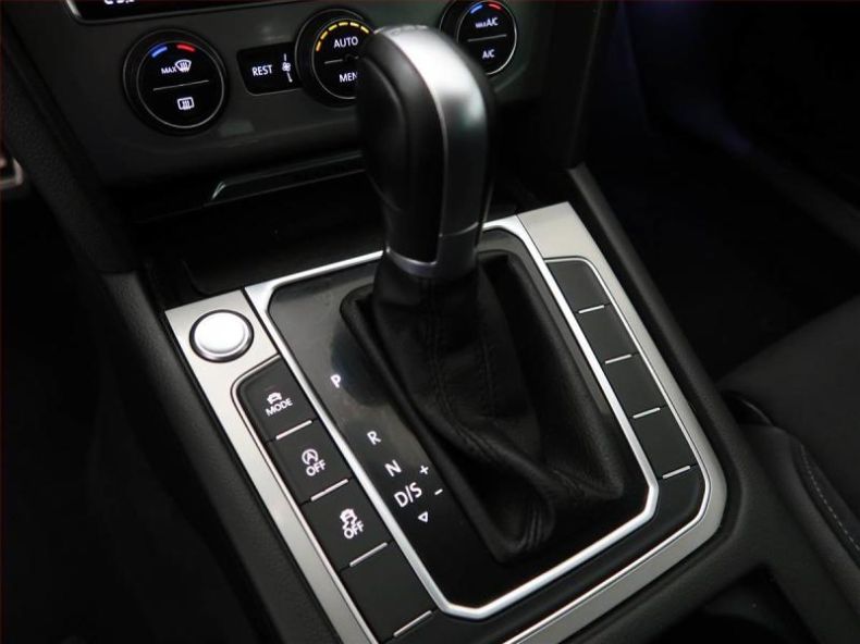 Volkswagen Passat - hlavní fotka