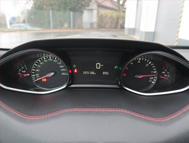 Peugeot 308 - hlavní fotka