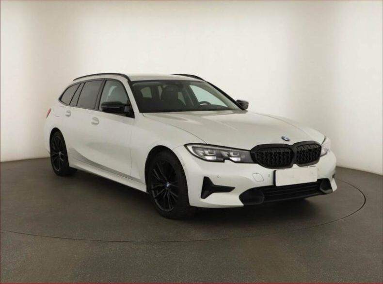 BMW Řada 3 - hlavní foto