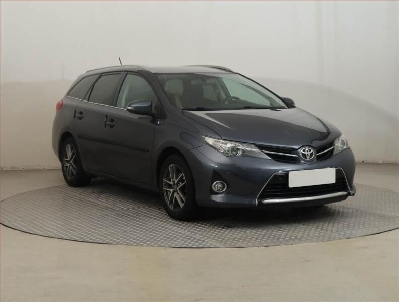 Toyota Auris - hlavní foto