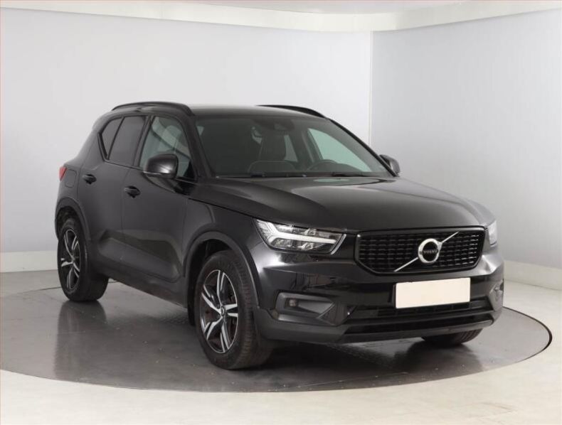 Volvo XC40 - hlavní foto
