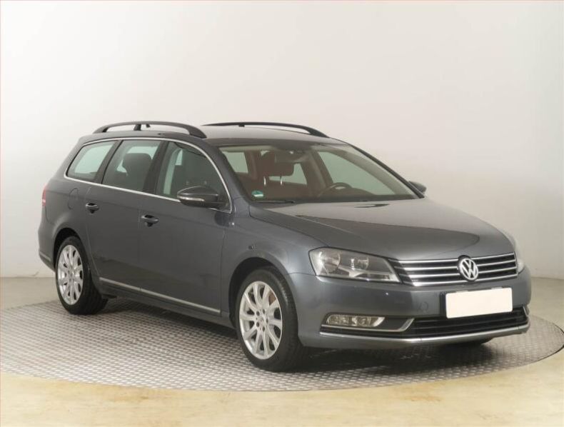 Volkswagen Passat - hlavní fotka inzerátu