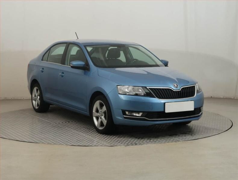 Škoda Rapid - hlavní foto