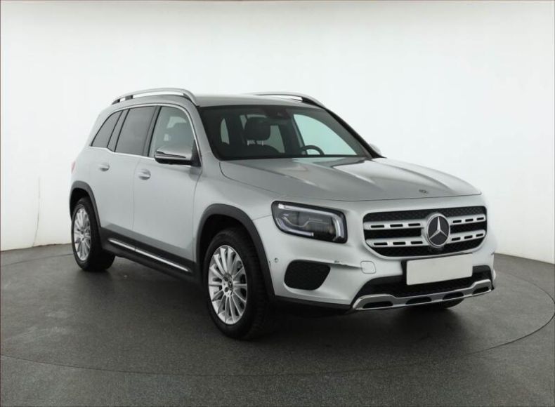 Mercedes GLB - hlavní foto