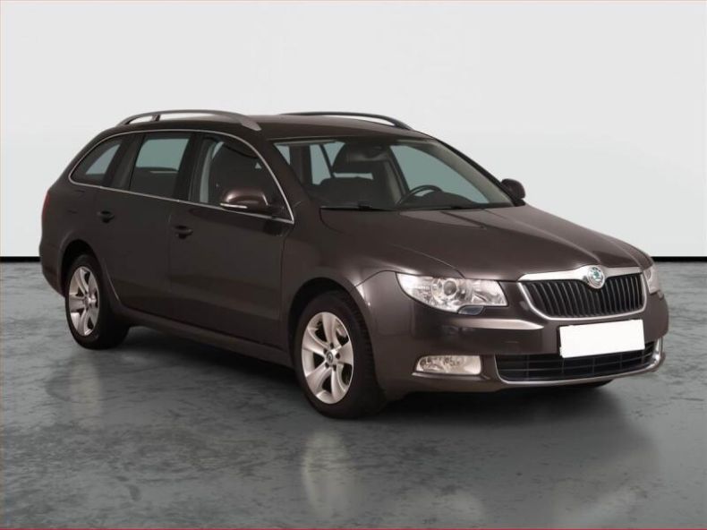 Škoda Superb - hlavní foto