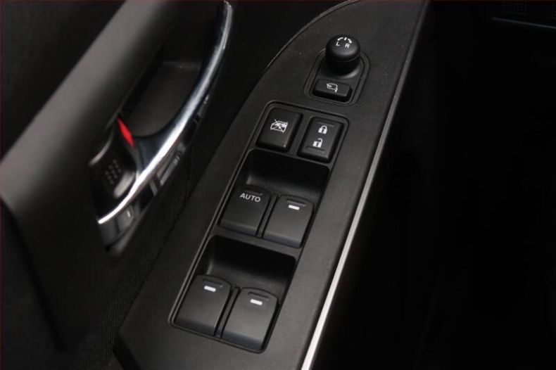 Suzuki SX4 - hlavní fotka