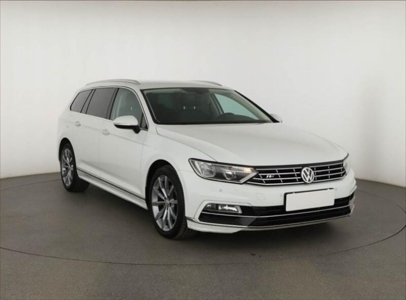 Volkswagen Passat - hlavní fotka inzerátu