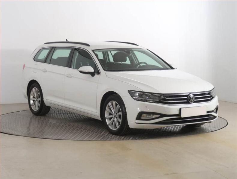 Volkswagen Passat - hlavní foto