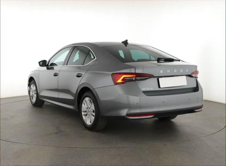 Škoda Octavia - hlavní fotka