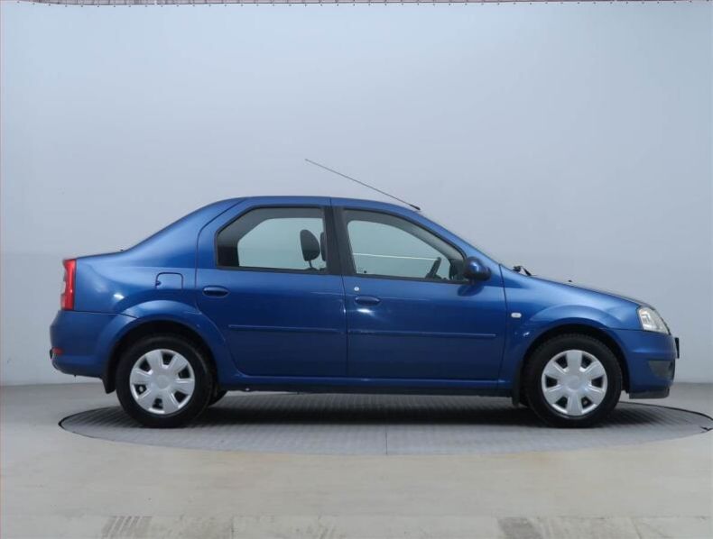 Dacia Logan - hlavní fotka