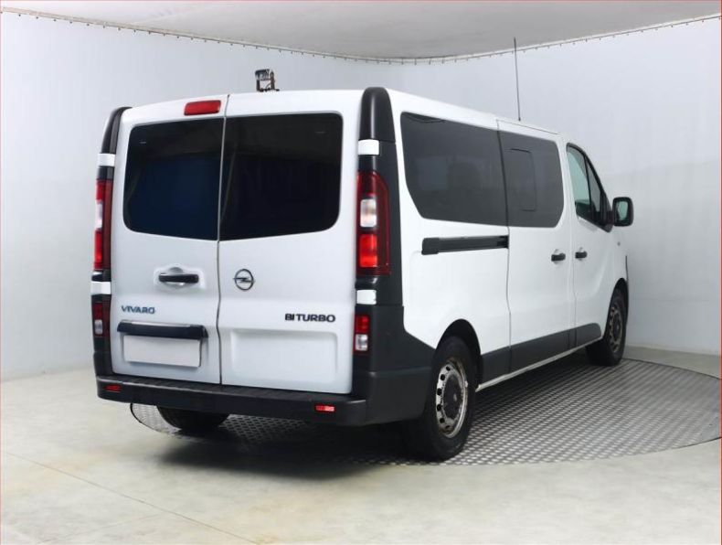 Opel Vivaro - hlavní fotka