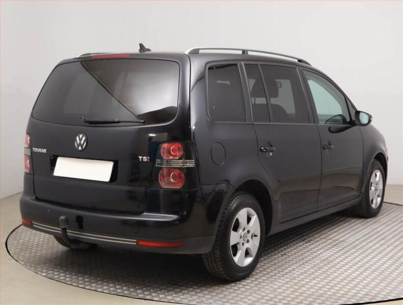 Volkswagen Touran - hlavní fotka