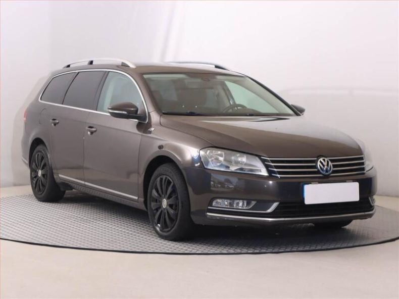 Volkswagen Passat - hlavní foto