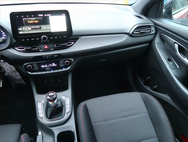 Hyundai i30 - hlavní fotka
