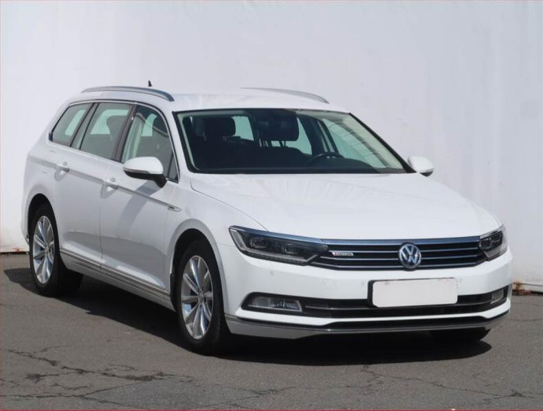 Volkswagen Passat - hlavní fotka inzerátu