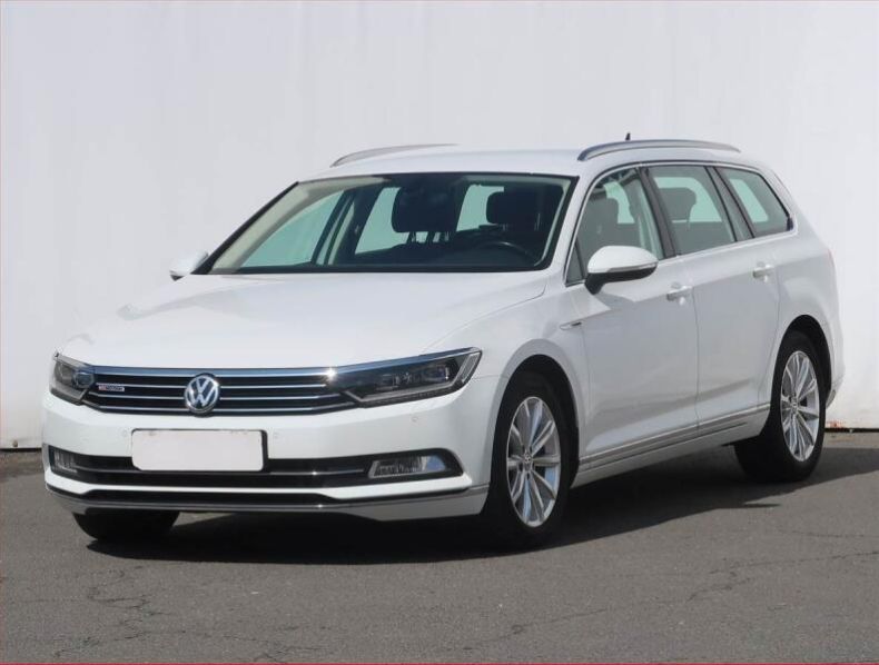 Volkswagen Passat - hlavní fotka
