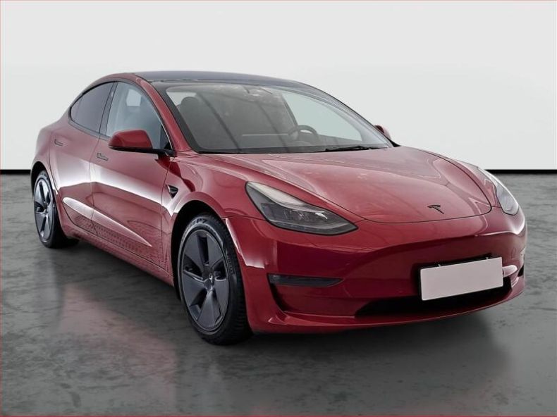 Tesla Model 3 - hlavní foto