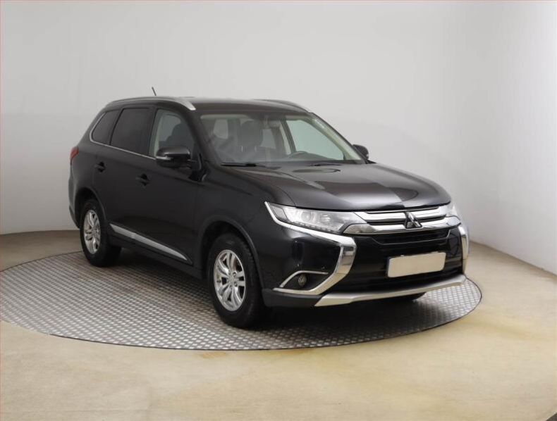 Mitsubishi Outlander - hlavní foto