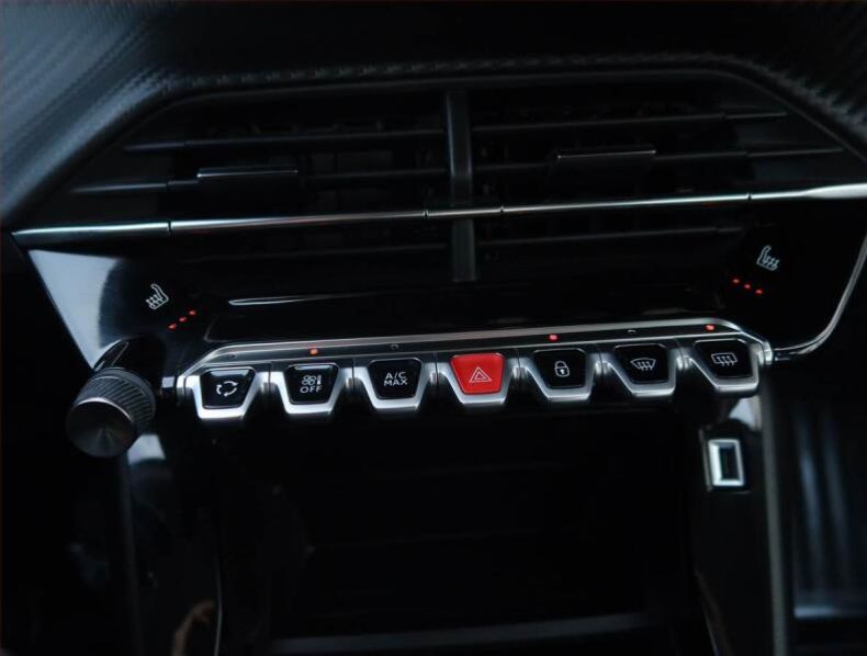 Peugeot 2008 - hlavní fotka