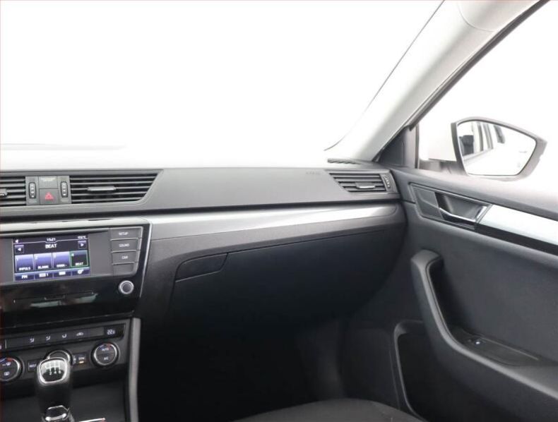 Škoda Superb - hlavní fotka