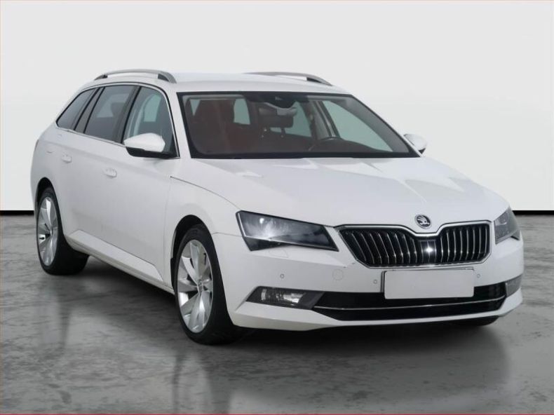 Škoda Superb - hlavní foto