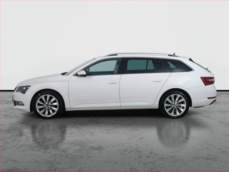 Škoda Superb - hlavní fotka