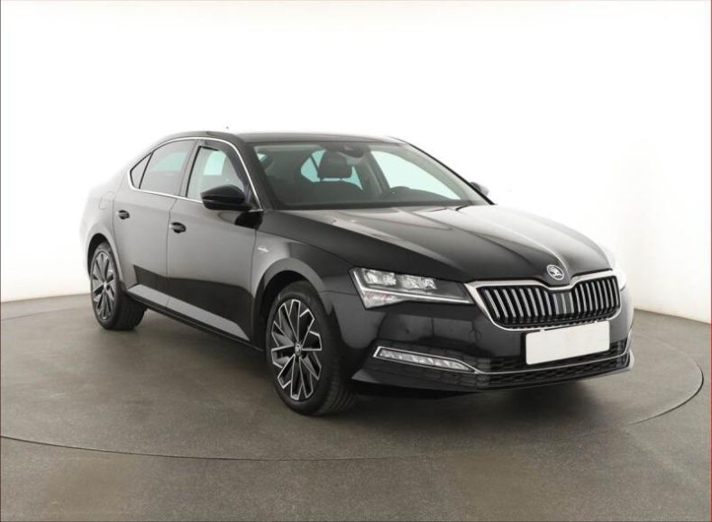 Škoda Superb - hlavní foto