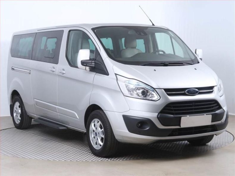 Ford Tourneo - hlavní foto