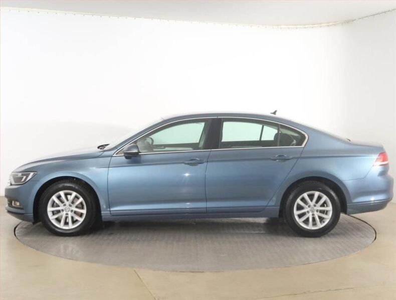 Volkswagen Passat - hlavní fotka