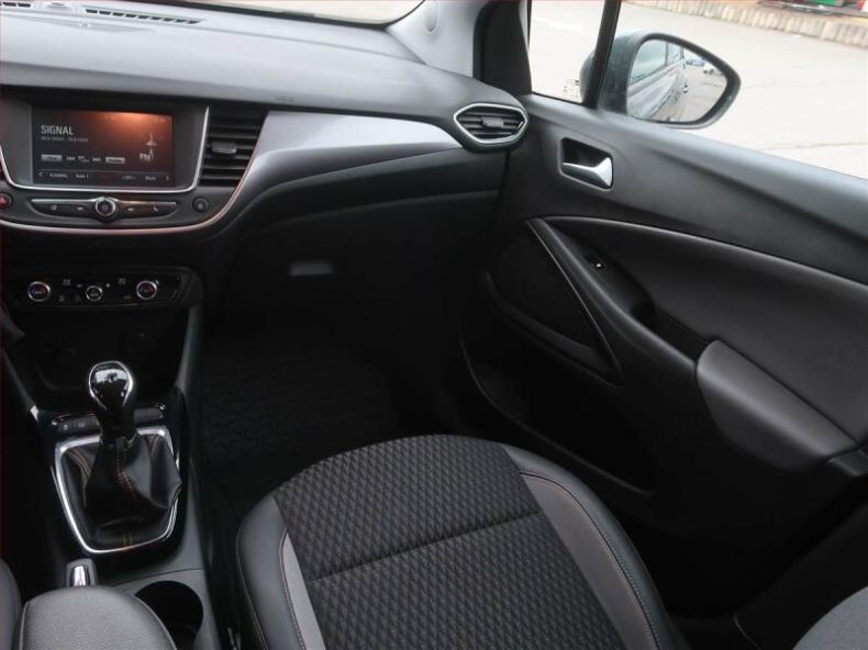 Opel Crossland X - hlavní fotka