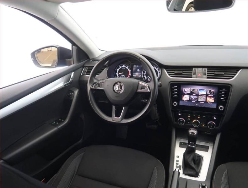 Škoda Octavia - hlavní fotka