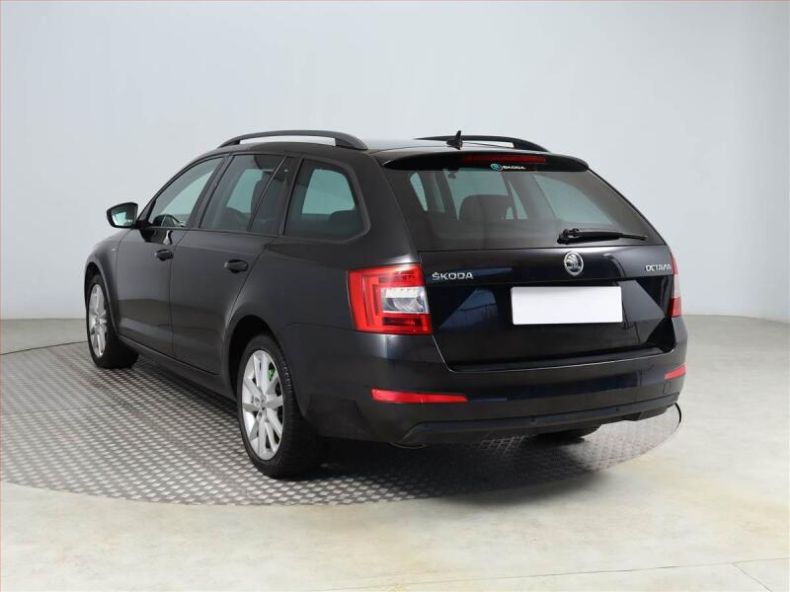 Škoda Octavia - hlavní fotka