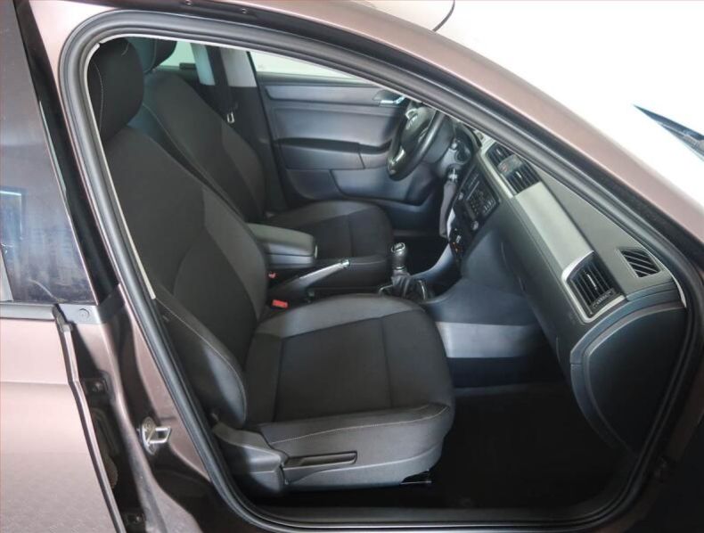 Škoda Rapid - hlavní fotka