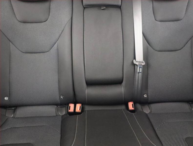 Ford Mondeo - hlavní fotka