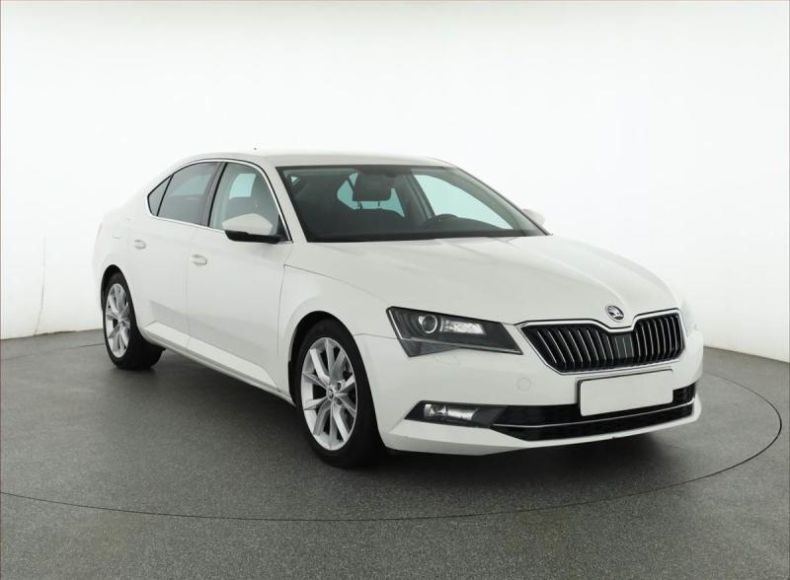 Škoda Superb - hlavní fotka
