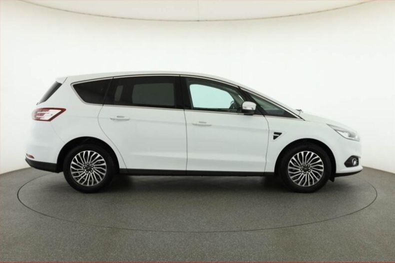 Ford S-MAX - hlavní fotka