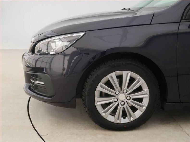 Peugeot 308 - hlavní fotka