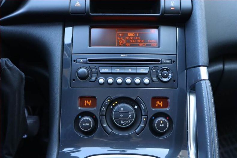 Peugeot 3008 - hlavní fotka