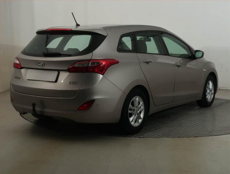 Hyundai i30 - hlavní fotka