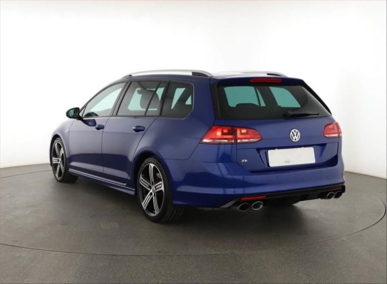 Volkswagen Golf - hlavní fotka