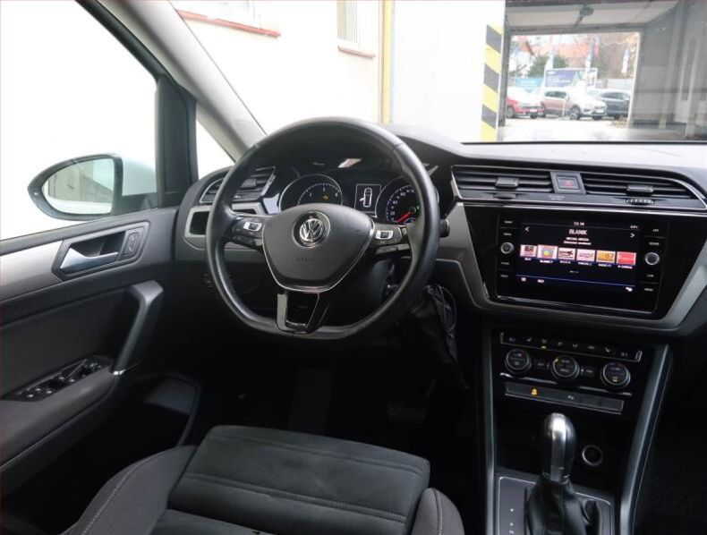 Volkswagen Touran - hlavní fotka